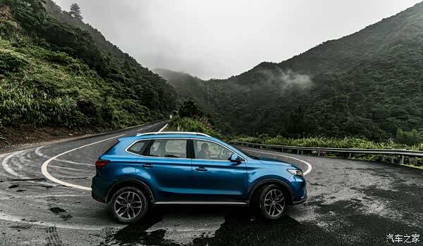 【十万左右好车 不妨试试荣威RX5_宿迁跃达汽