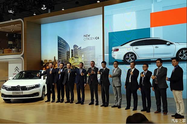 【CAC全球战略首款车型东风雪 铁龙C6震撼蓉