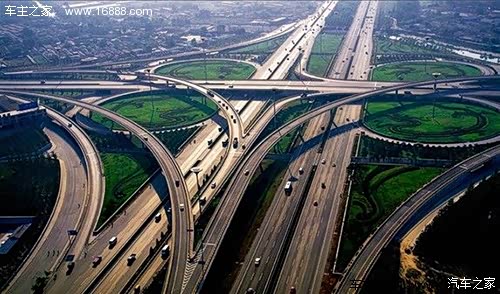 刚拿到C1驾照可不可以开车上高速公路?