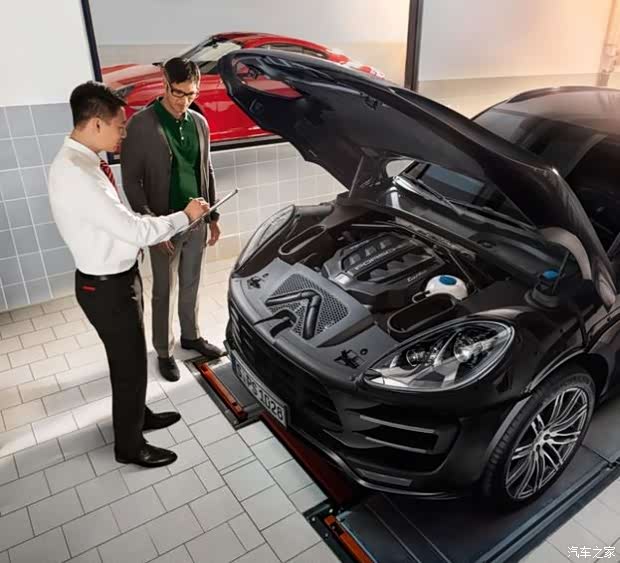 【福田 Porsche 中心假日车检火热进行中_深圳