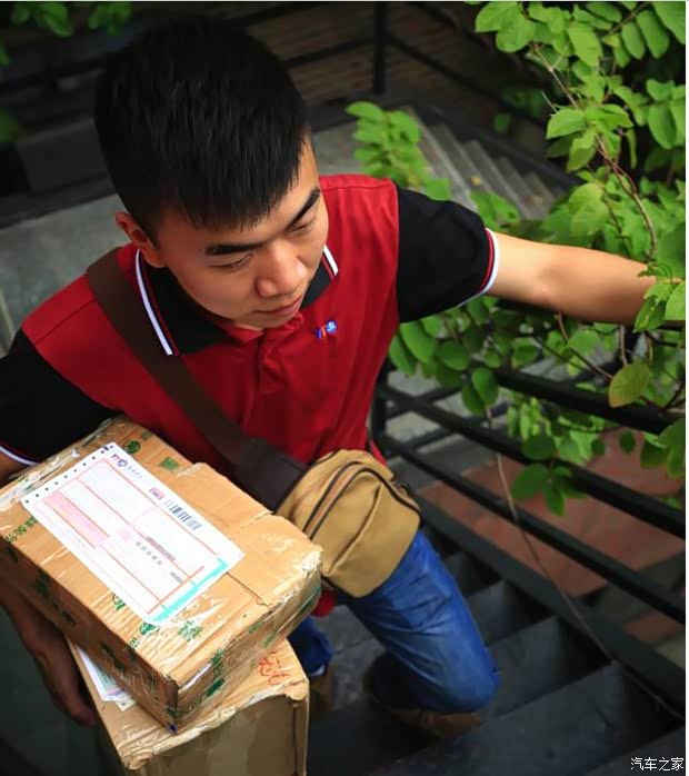 【五菱车主双十一快递员强哥的坚持与梦想_许