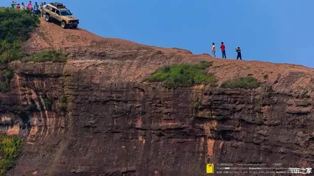 【图】惊叹!撼路者走钢丝!惊险指数爆表!