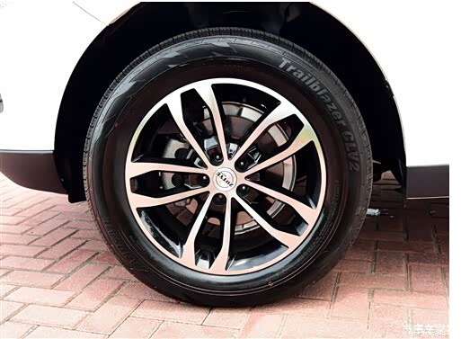 【轮胎光亮剂勿盲目使用以免造成轮毂腐蚀_黔