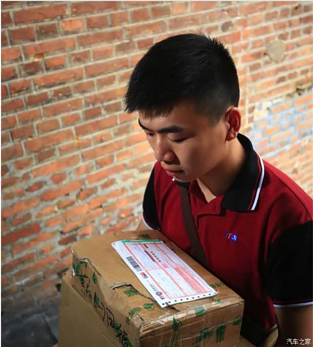 【五菱车主双十一快递员强哥的坚持与梦想_许