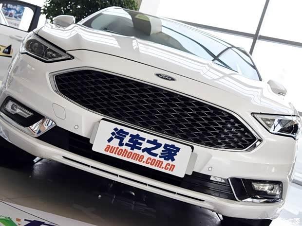 【图】2017款福特新蒙迪欧 江苏富骏到店实拍