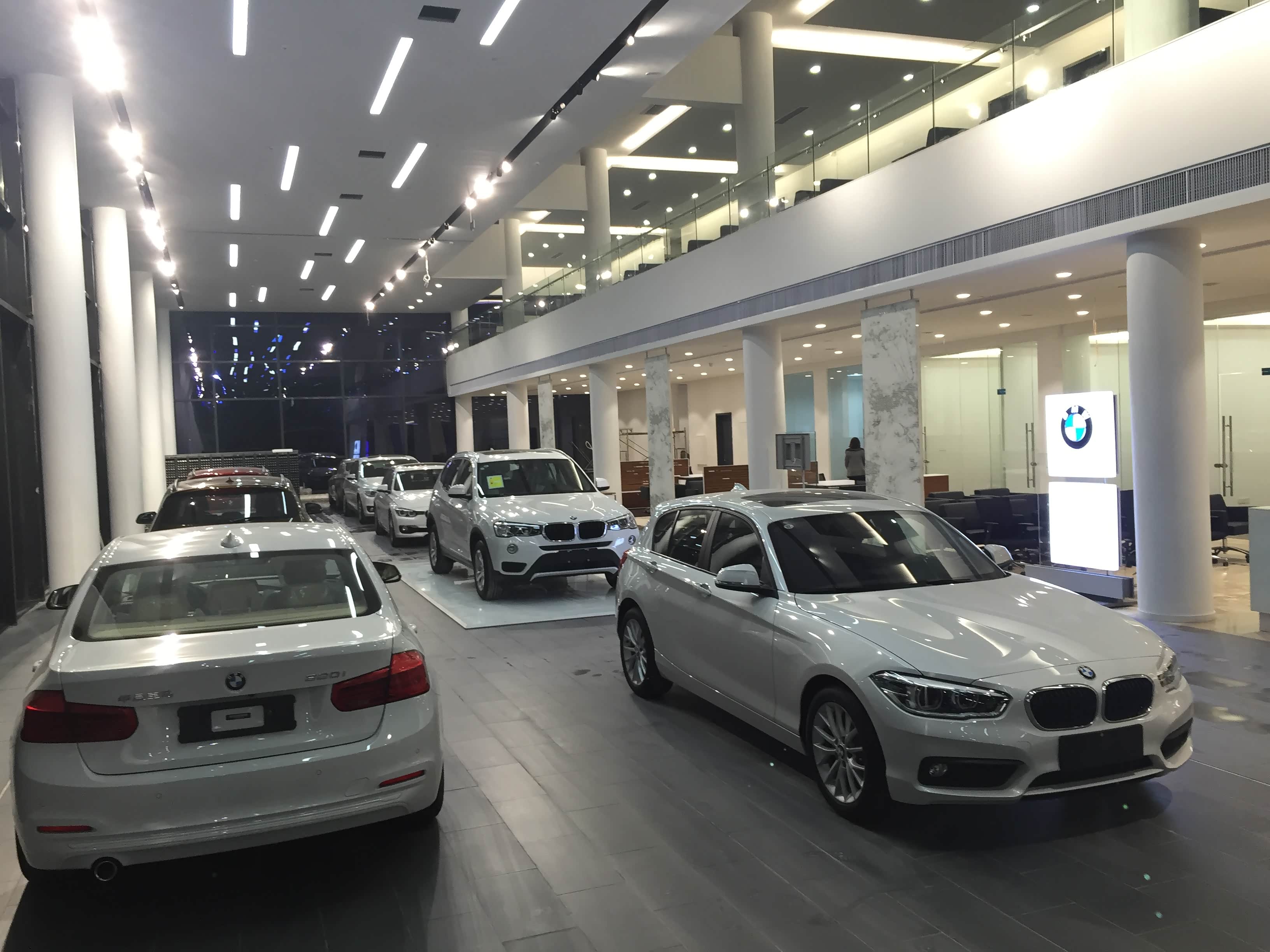 北京宝晋行宝马4s店图片