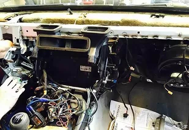 【汽车无故进水是什么原因 不注意的话车可能