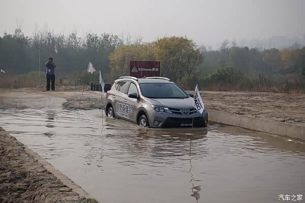 深圳gdp最高的五个街道_深圳gdp曲线图(3)