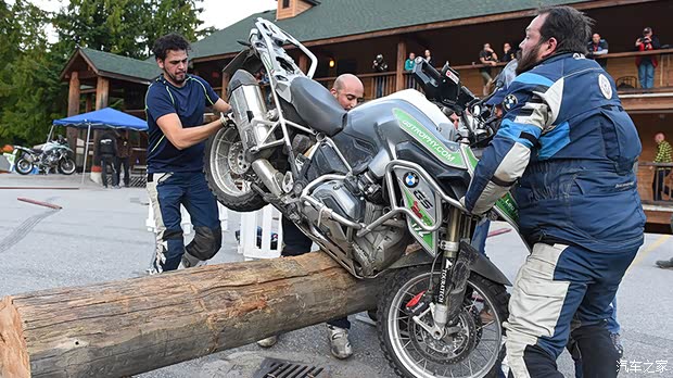 【宝马摩托车GS Trophy国际挑战开战在即_日