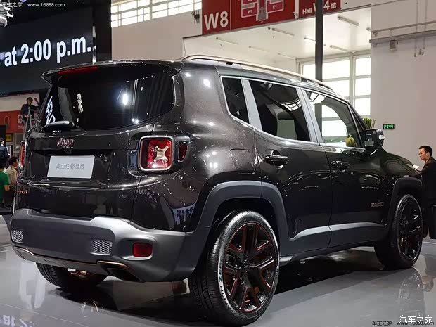 【蝙蝠侠大战超人 带您揭晓国产自由侠_泰和先