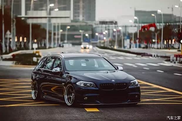 旅行车改装案例 620x0_1_q87_autohomedealer__wKgFWlhN_WSAFoIHAAEkLtb7dxI905.jpg