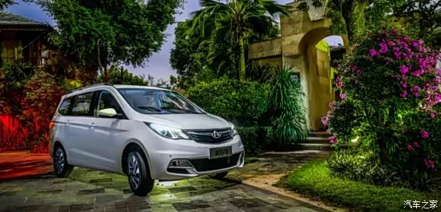 【图】准车主注意提车验车应仔细查看外观底盘