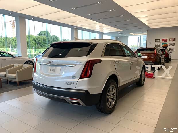 新美式格调suv凯迪拉克xt5到店试乘试驾