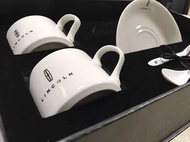 促 浙江万友林肯中心璀璨女王节特惠来袭 广告