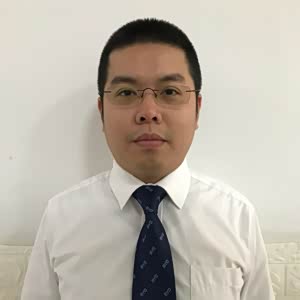 梁均权