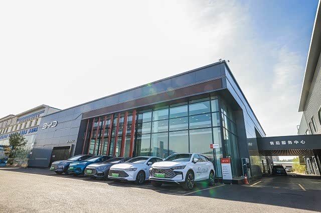 比亚迪王朝大庆联华4S店