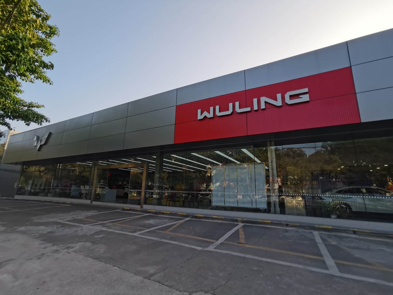 五菱河源广发销售中心