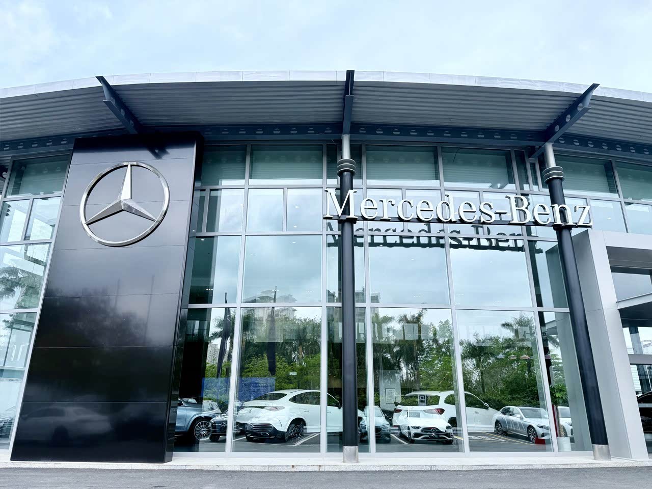 江门中升仁孚奔驰