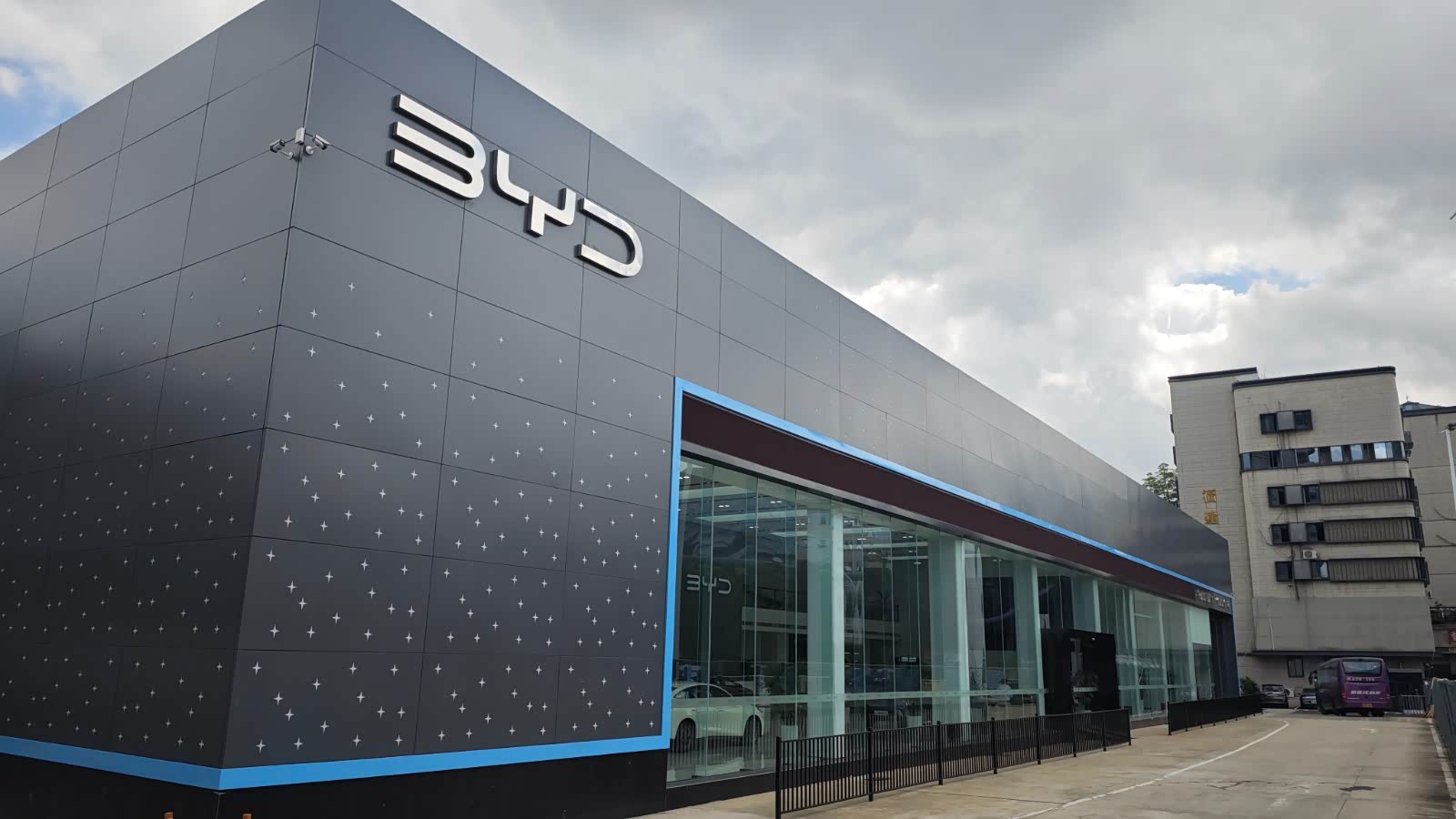 比亚迪海洋福州新景腾飞店