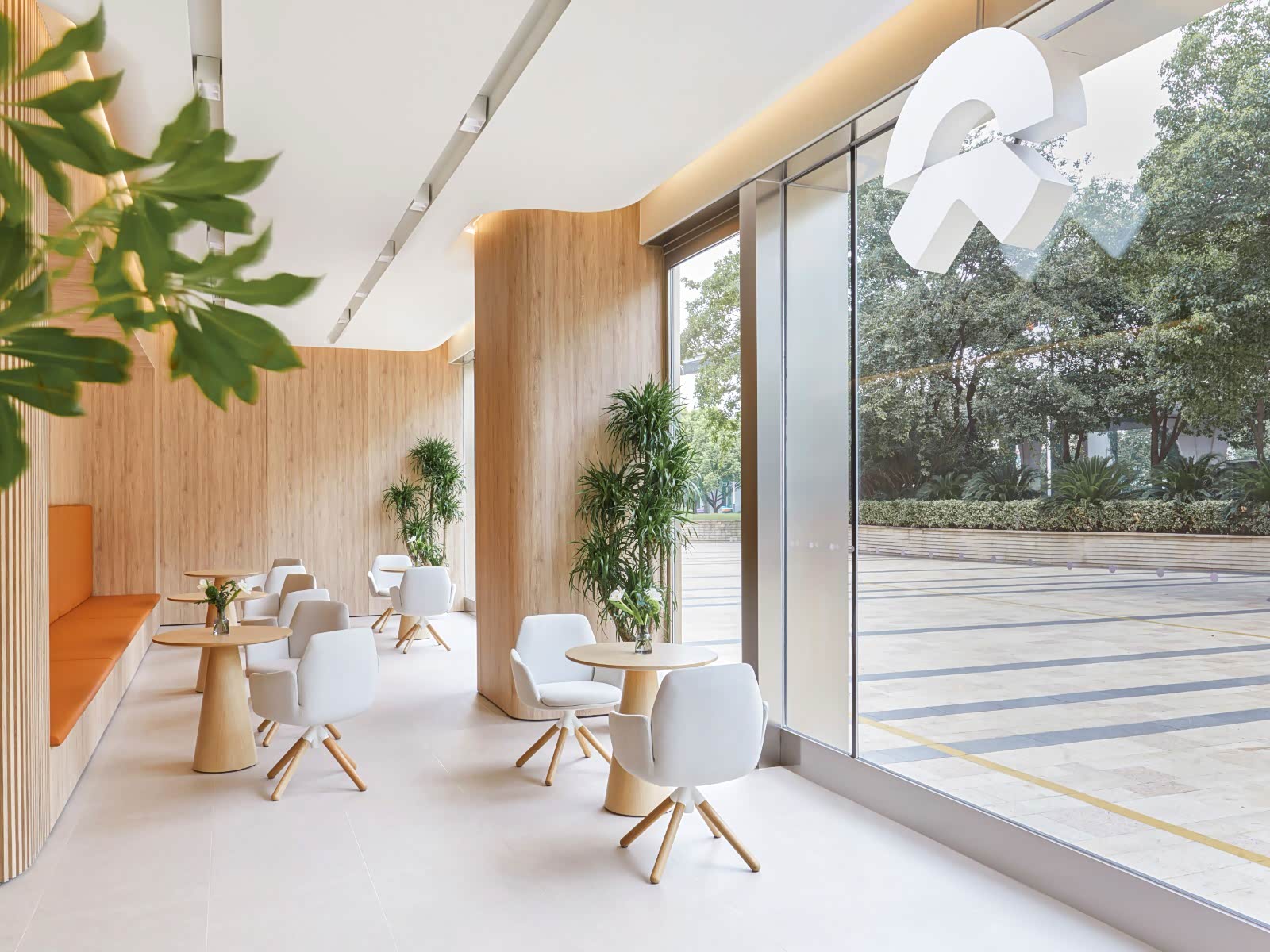 蔚来中心丨南京虹悦城