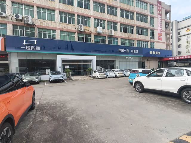 泉州飞腾奔腾4s店