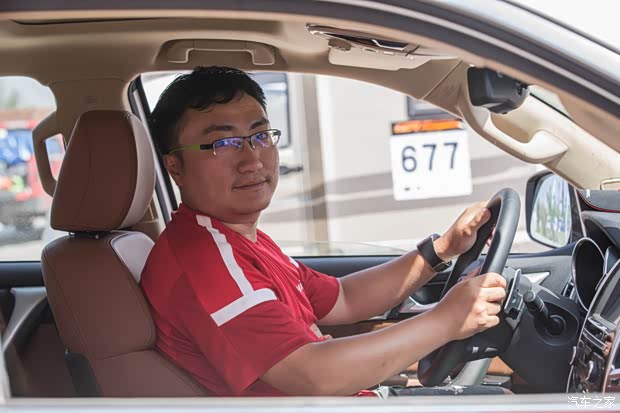 【大越野哈弗车队志愿者团队亮相_信阳宏和新