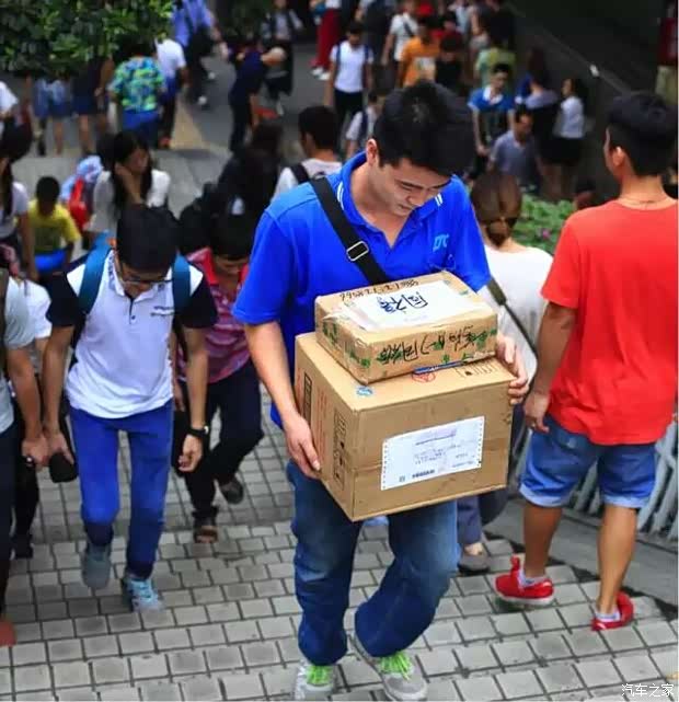 【五菱车主的双十一快递员小陈的秘诀_华舜