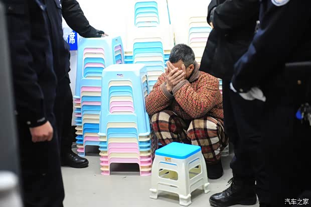 安徽男子持刀连杀三人 被判死刑后大哭_铜陵顺