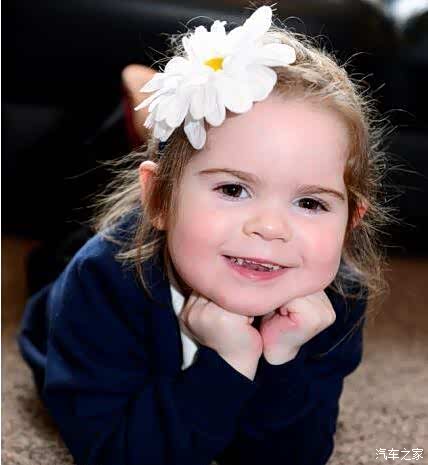 【4岁女孩天生没有脚趾 却梦想学芭蕾当舞蹈家