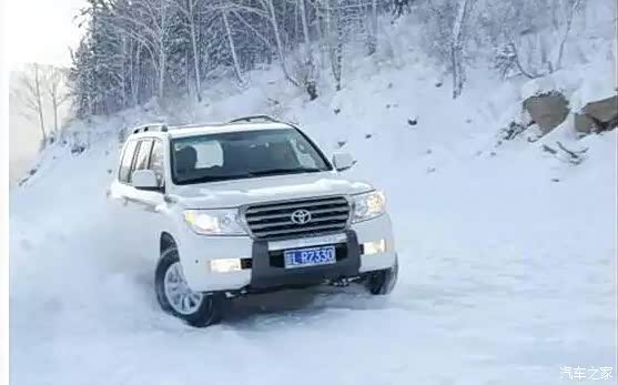 【一汽丰田RAV4越野一族带你雪地撒欢!_西安