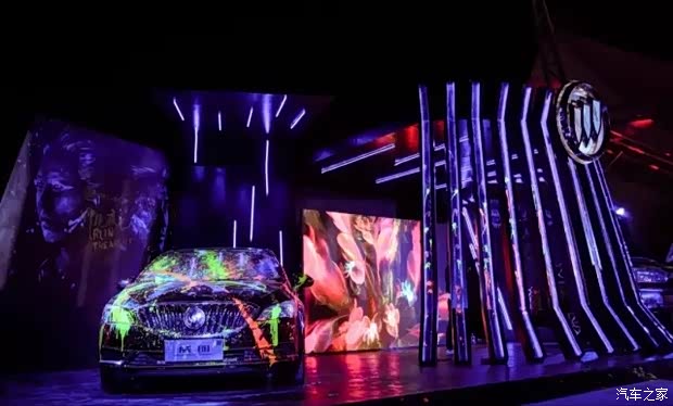 带你领略亚洲大型户外荧光趴炫彩大片_漳州建