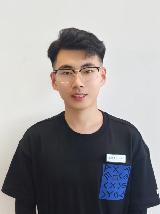 邱秋宇
