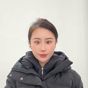 梁万玲