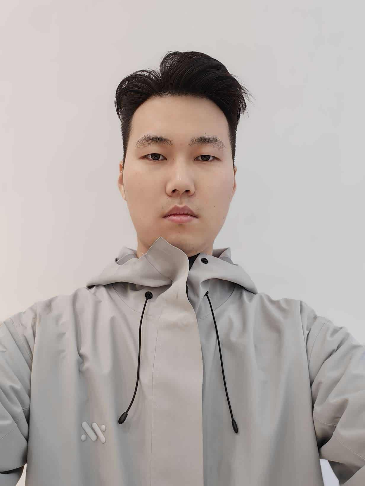 贾俊男