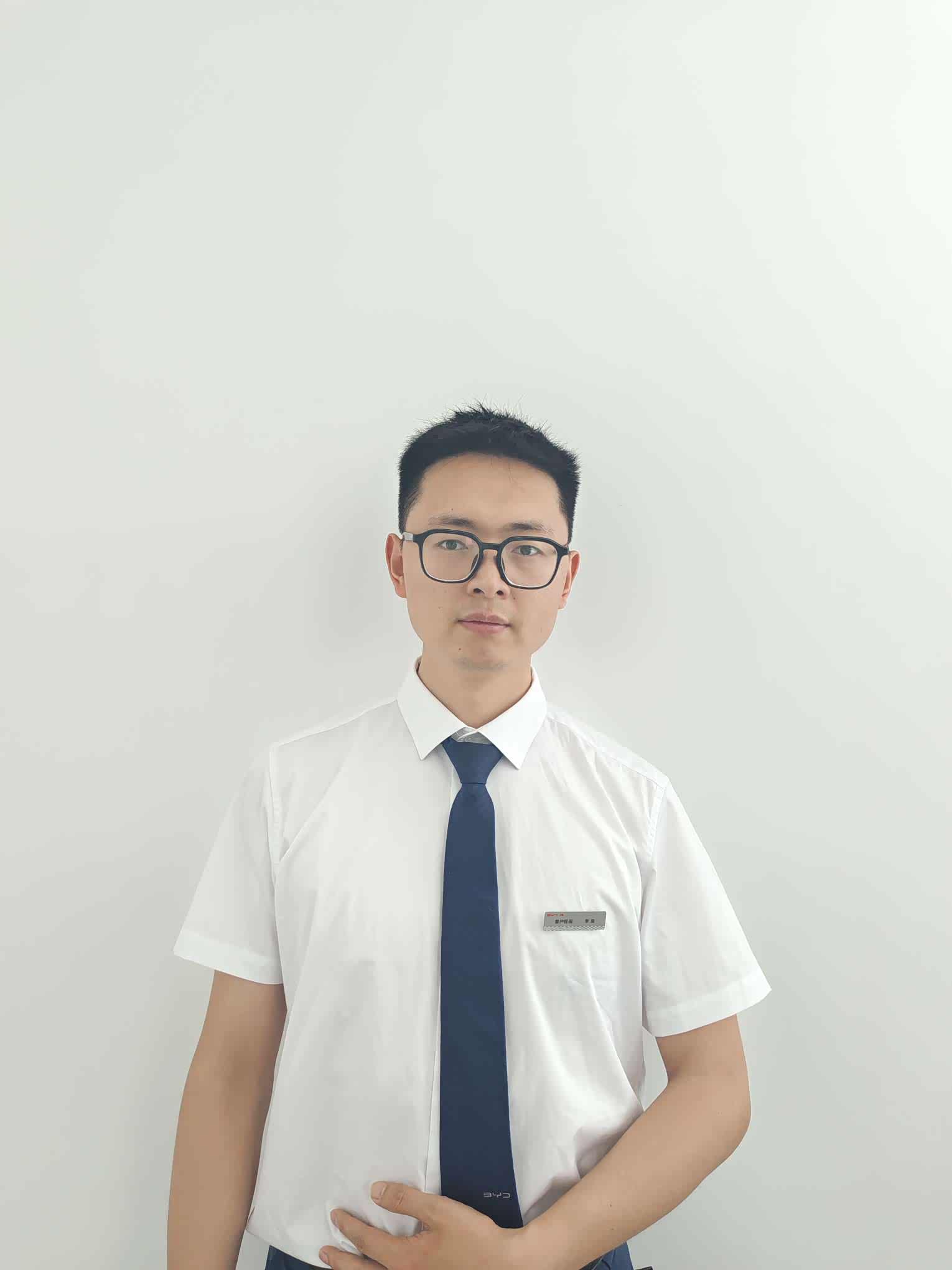 李枭