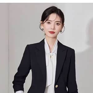 牟苗苗