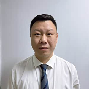 刘亮