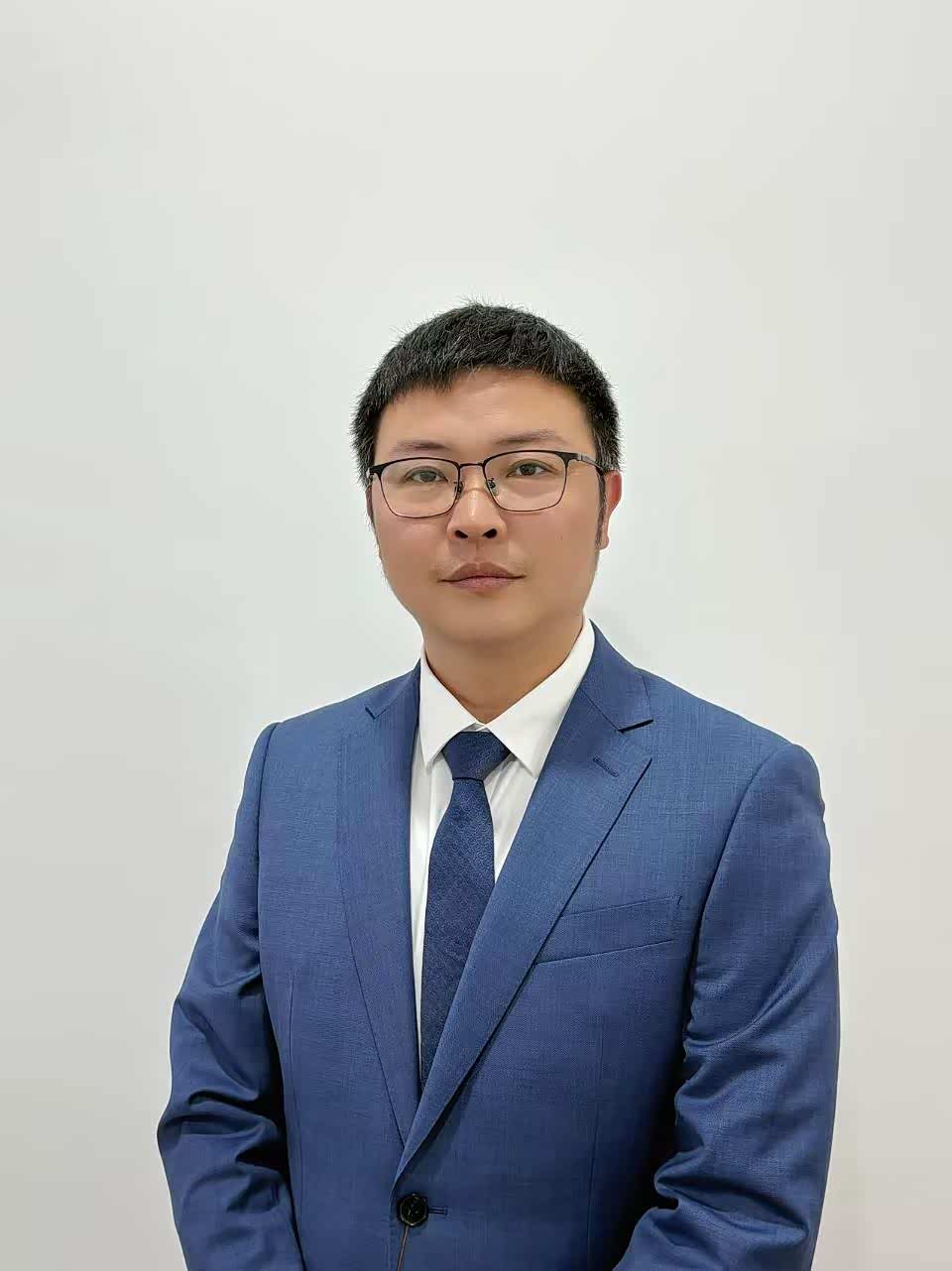 杨岩
