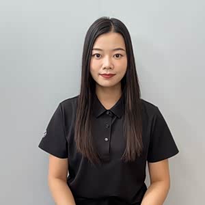 黄銮銮