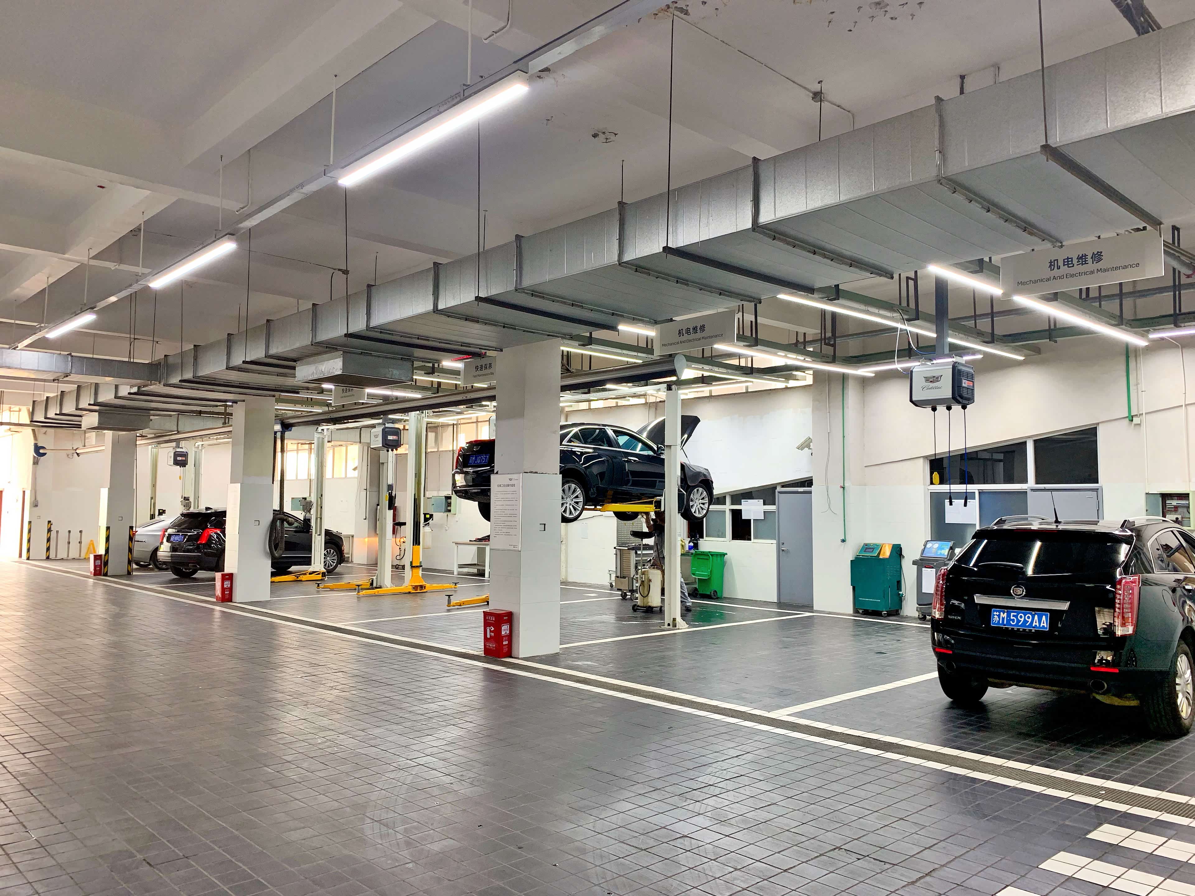 泰州万帮凯迪拉克 维修间