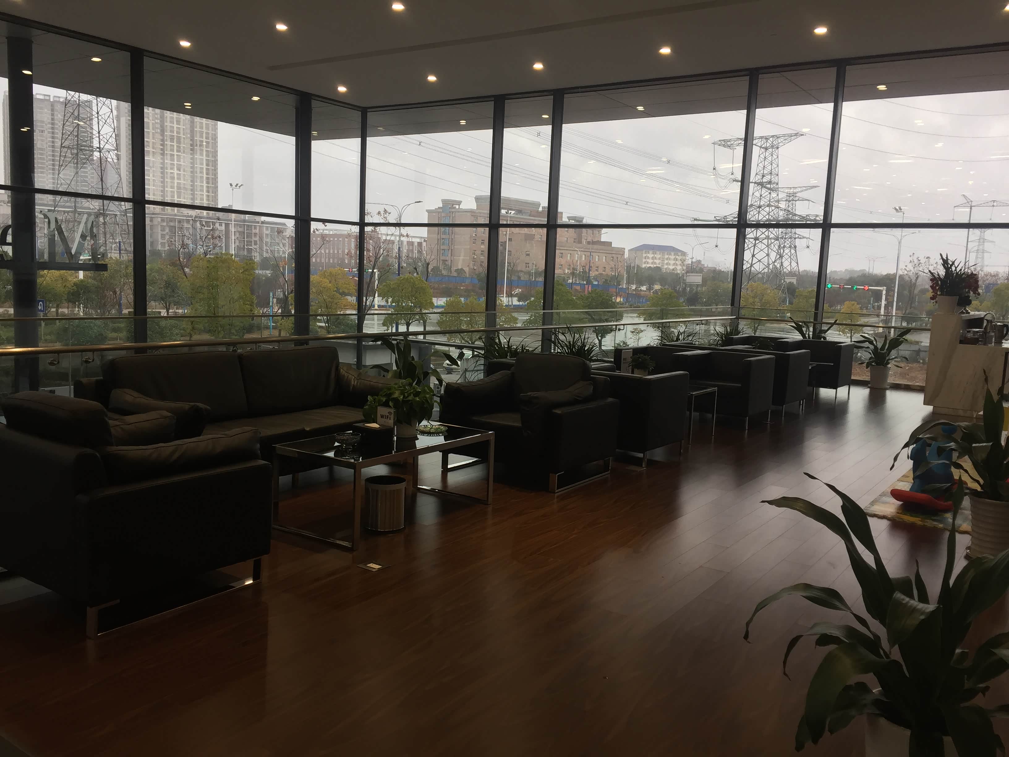 湘潭华星锦业奔驰 休息区