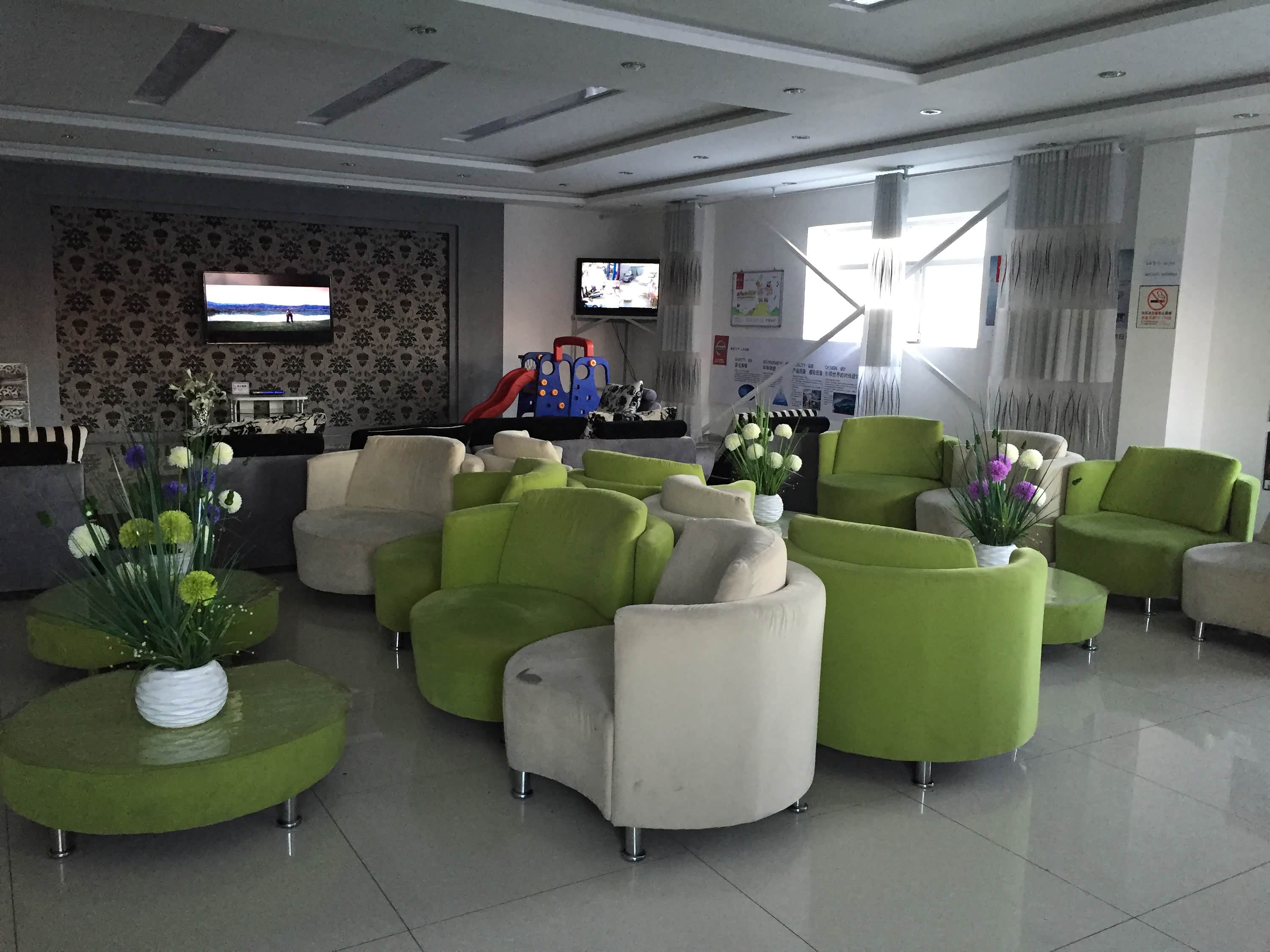 东风日产西宁青鹏专营店 休息区