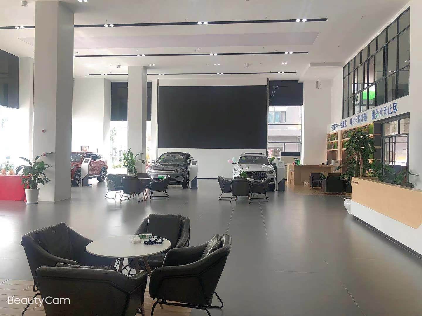 新车展示区