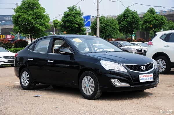 现代2015款悦动店内现车欢迎试乘试驾