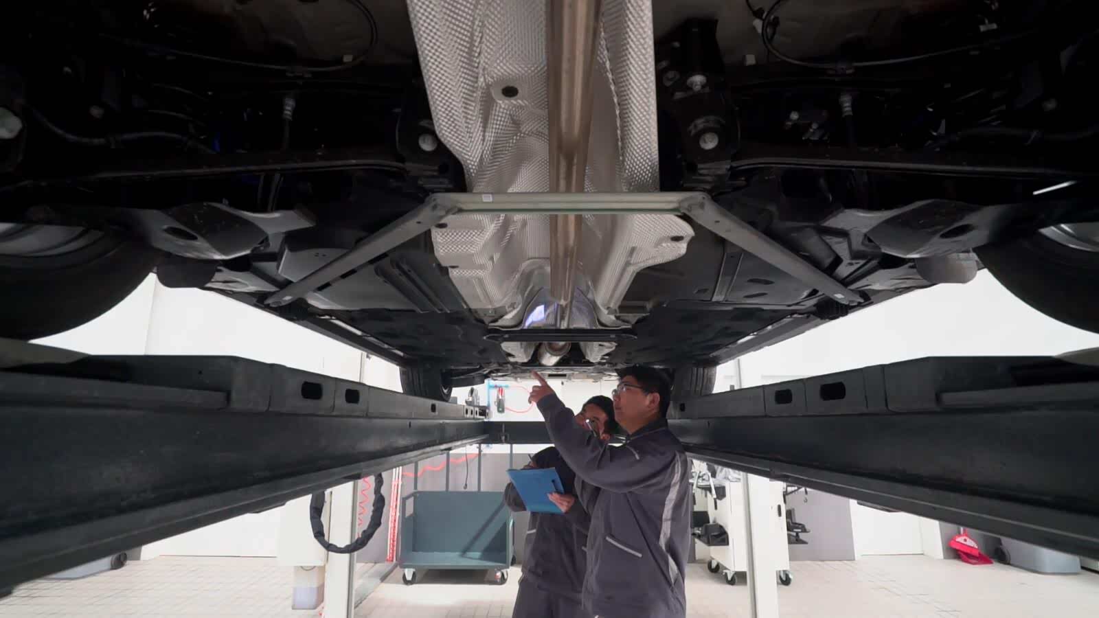 驻马店驿宝行宝马4s店 维修间