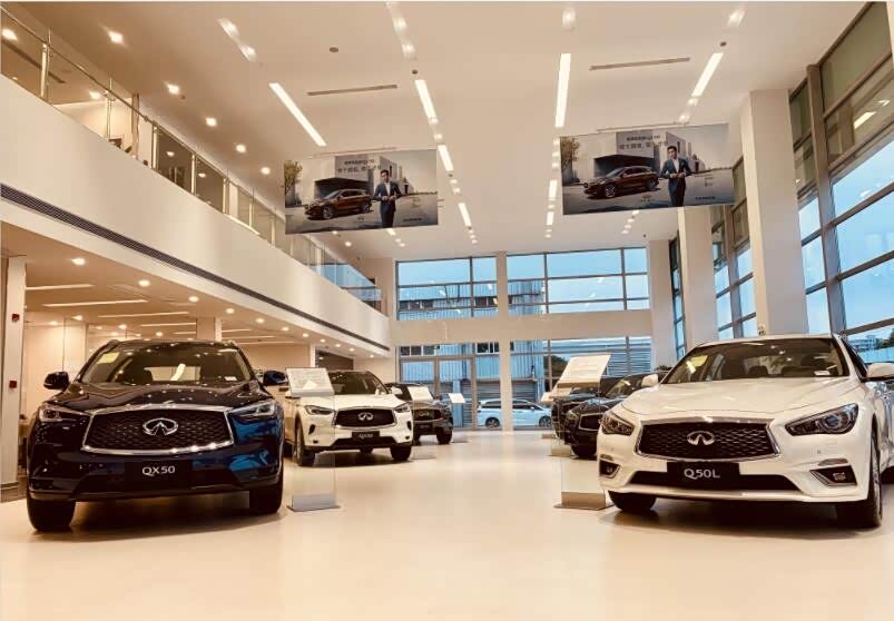 新车展示区