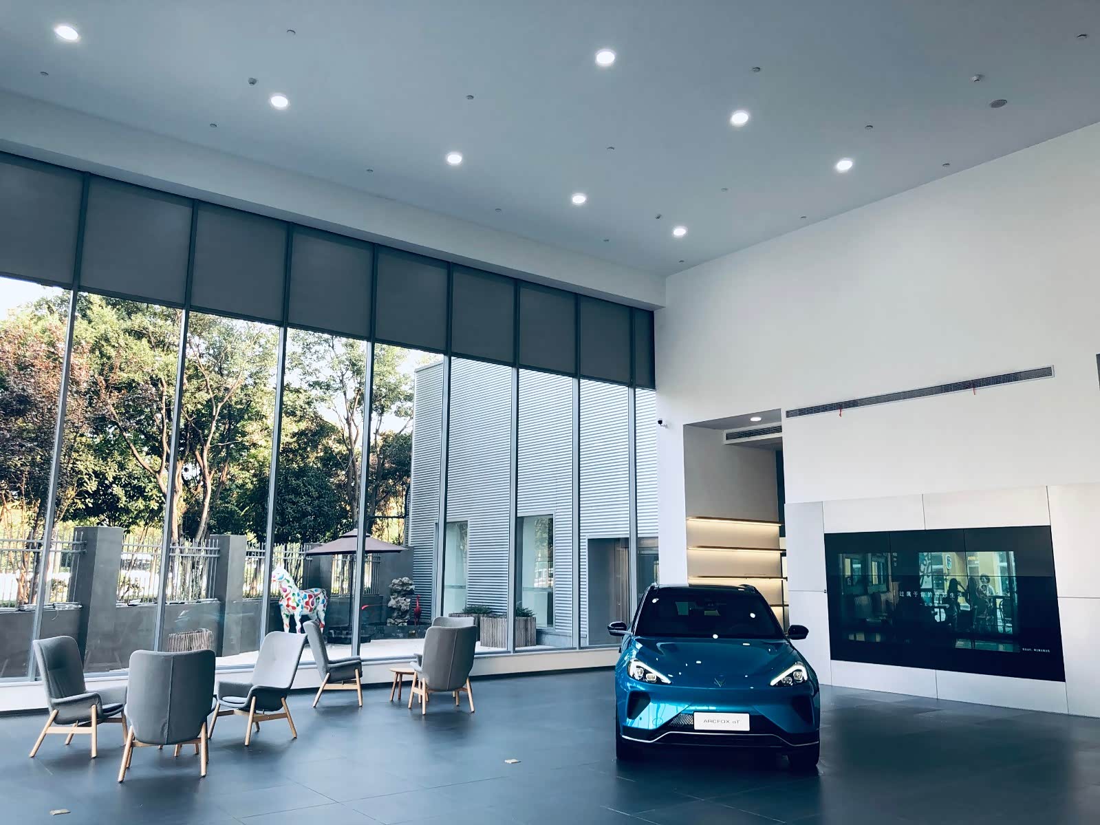 新车展示区