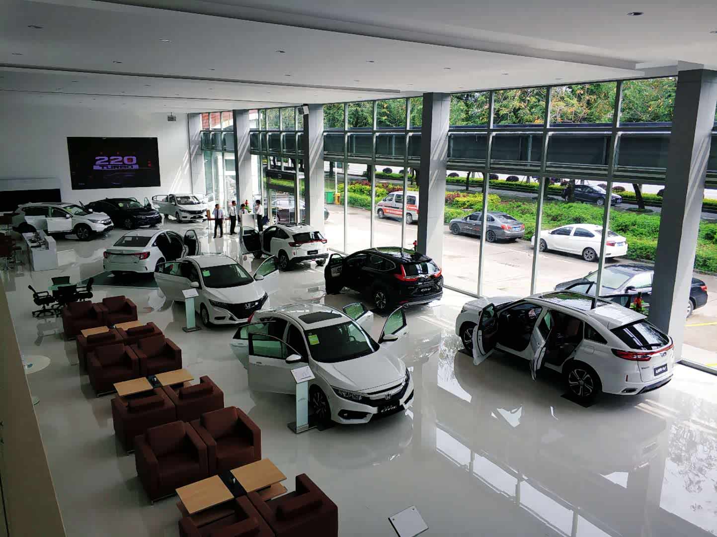 新车展示区