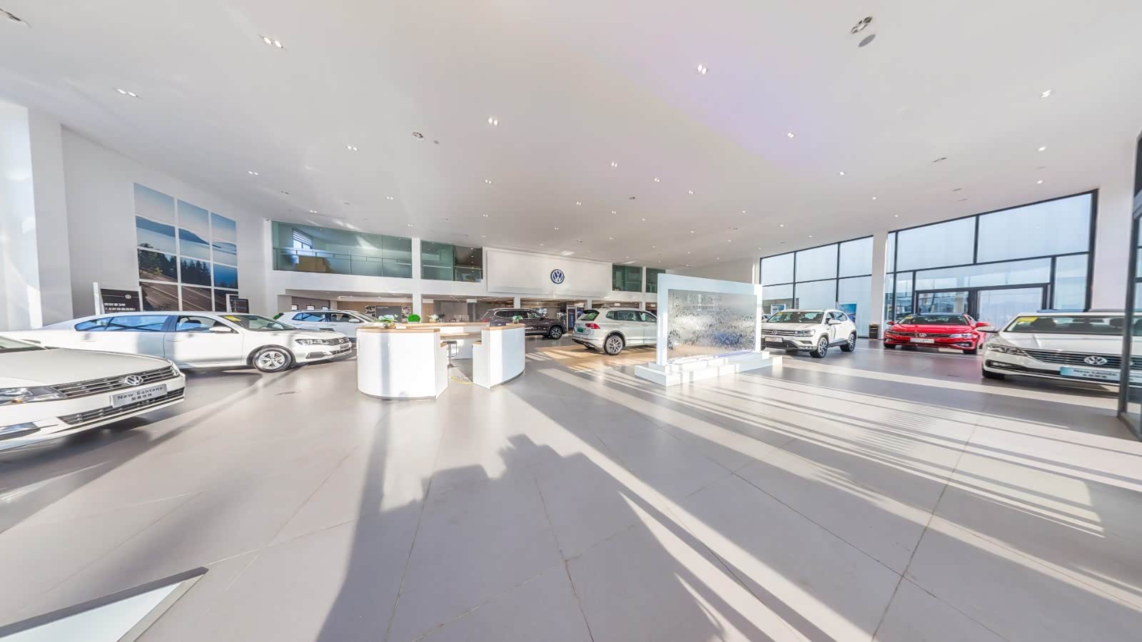 新车展示区