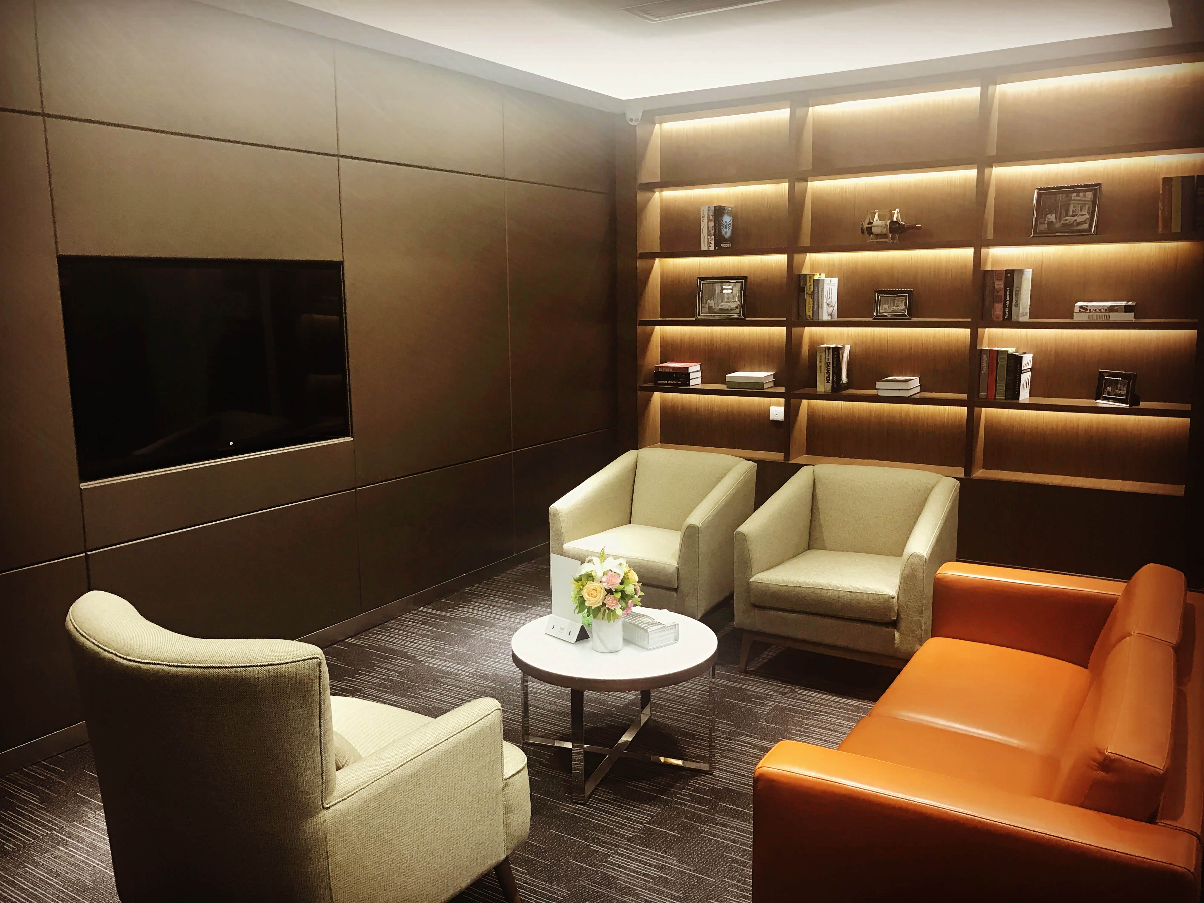 华宏凯迪拉克九江4s店 休息区